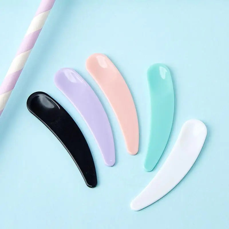 100 Pcs Beauty Makeup Sticks Mud Mixing Disposable Tools Facial Mask Stick Cosmetic Spatula Crescent Spoon DIY Face Mask Spoon