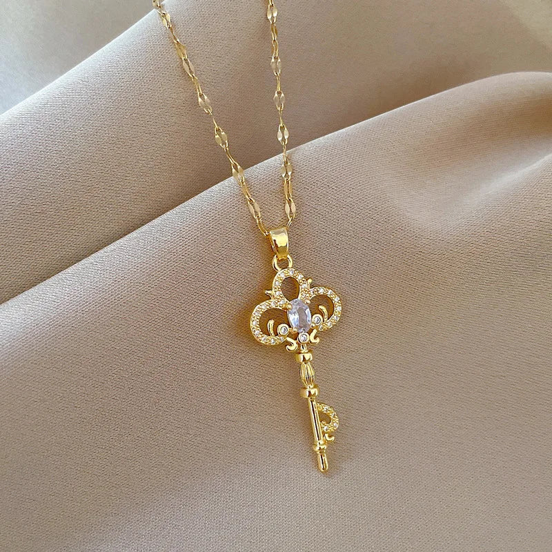 Titanium Steel Antique Key Necklace Luxury Elegant Lucky Women's Versatile Collarbone Chain Jewelry