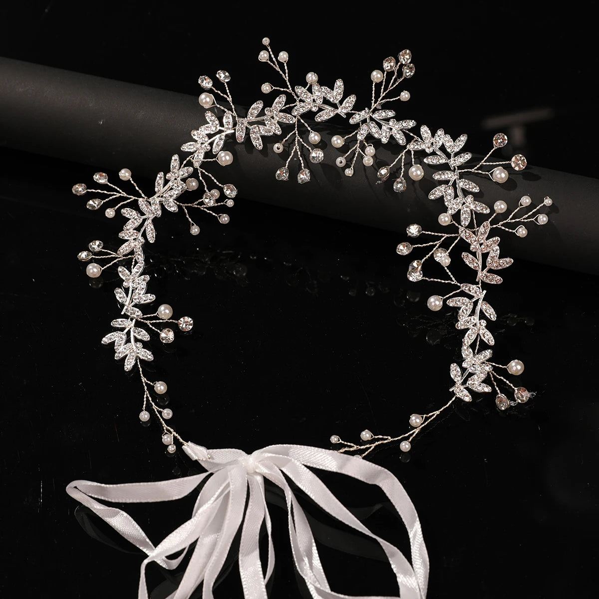 1 Piece of Hot-Selling Bridal Wedding Headbands in Europe and America, with Bead-Shaped Soft Chain Handmade Crystal Pearl Headband