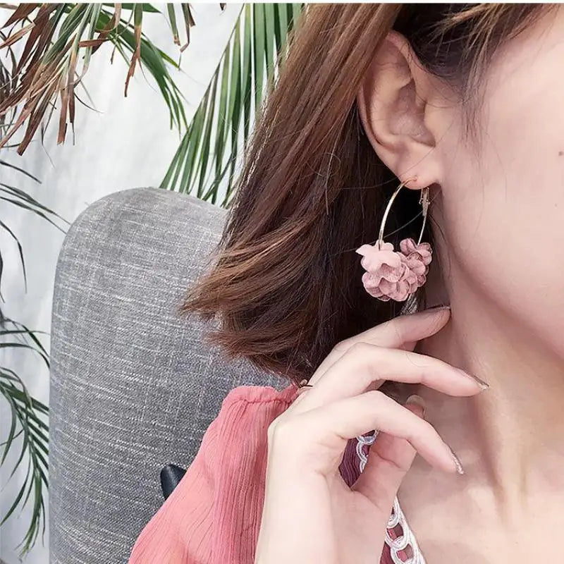 Charm Korean Fashion New Earrings Temperament Hot Selling Fabric Flower Earrings Women Wholesale Women Steel Earrings