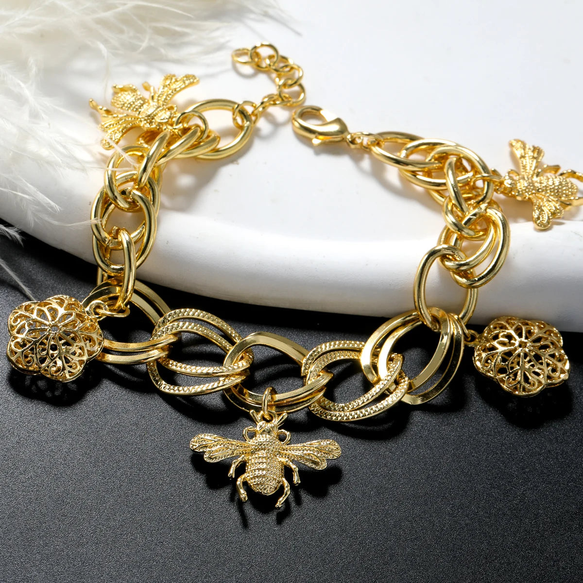Sunny Jewelry Fashion Gold Plated Charm Bracelets For Women Hand Chains Link Chain Bee & Flower Pendants Bracelet Party Gifts