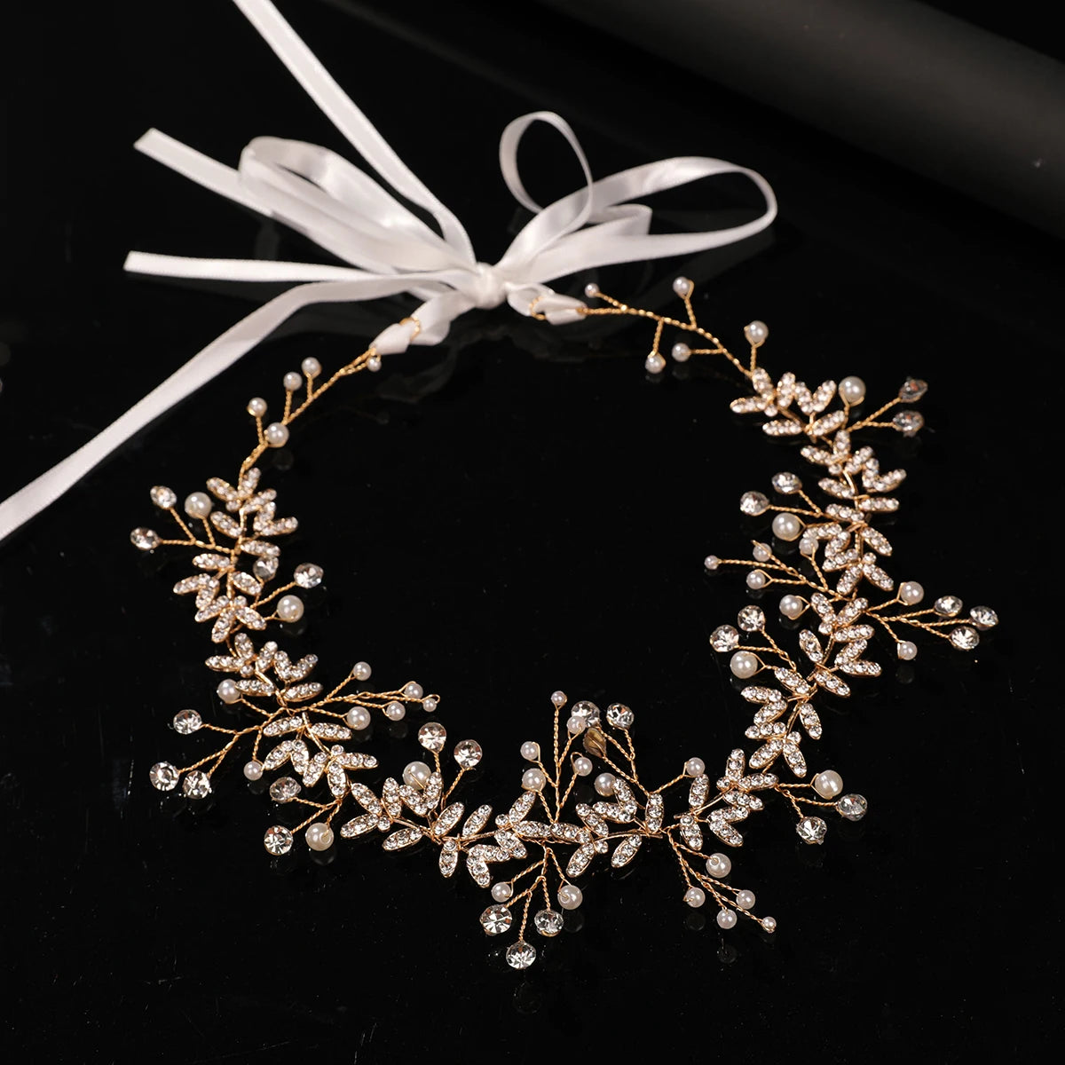 1 Piece of Hot-Selling Bridal Wedding Headbands in Europe and America, with Bead-Shaped Soft Chain Handmade Crystal Pearl Headband