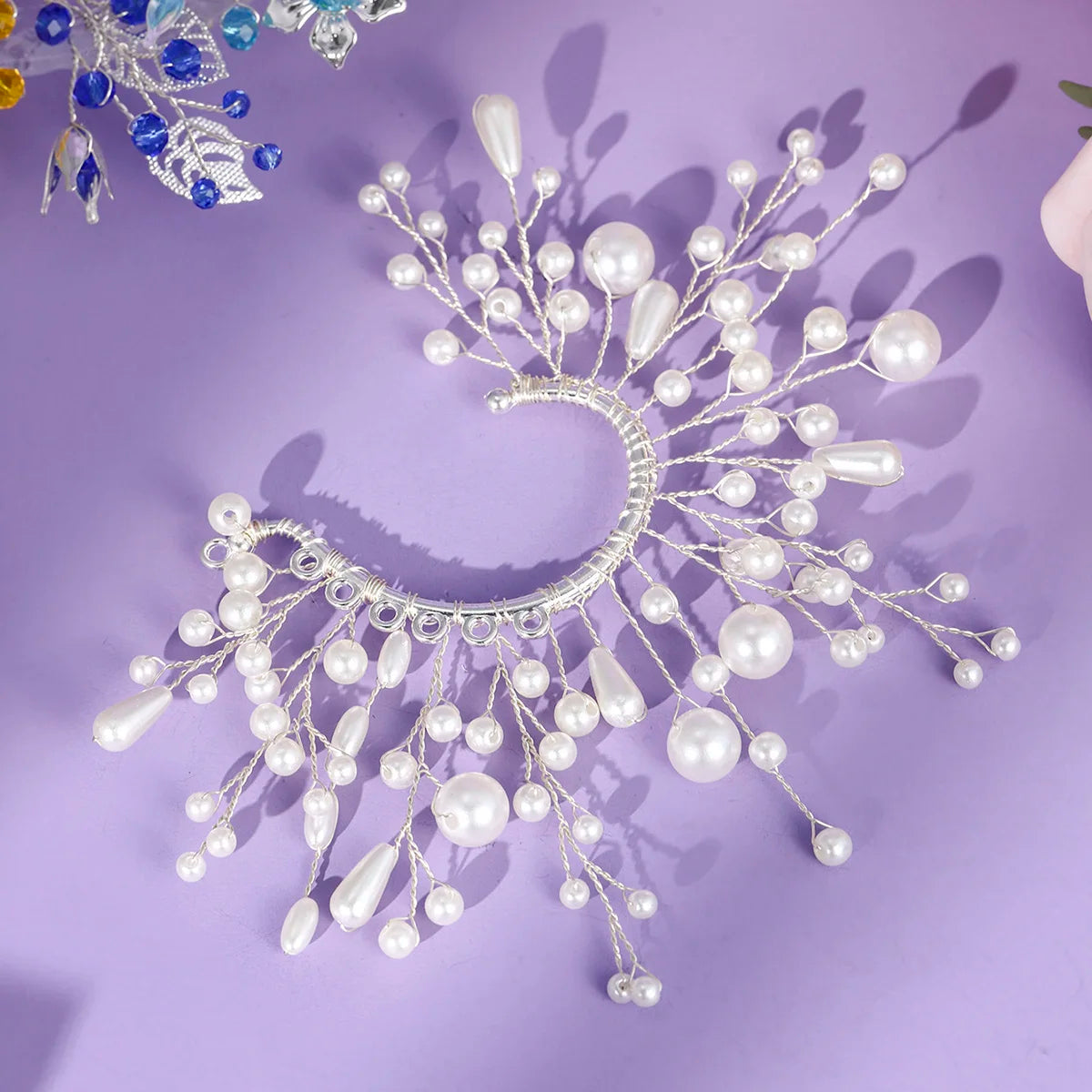 Super Fairy Bridal Earrings Handmade Pearl Rhinestone Ear Clip Forest Flower Ear Bone Clip Design Sense and Temperament Ear Hook