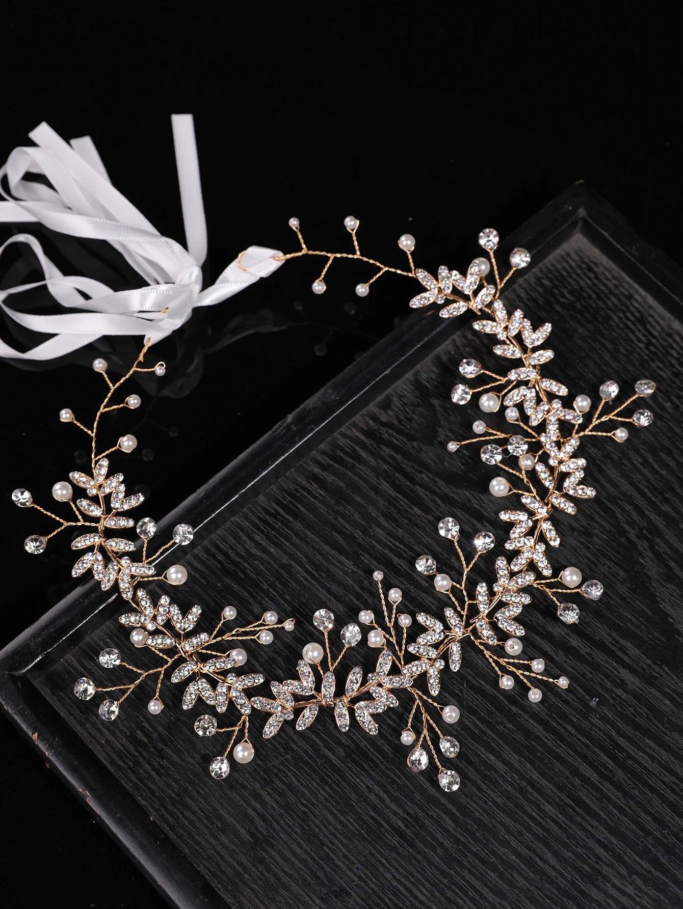 1 Piece of Hot-Selling Bridal Wedding Headbands in Europe and America, with Bead-Shaped Soft Chain Handmade Crystal Pearl Headband