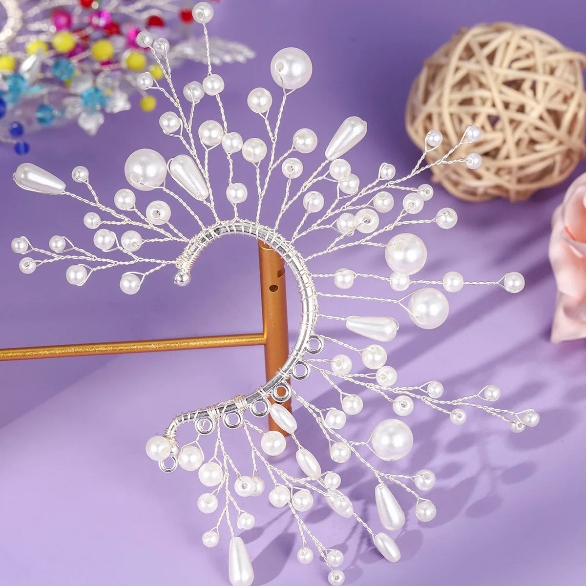 Super Fairy Bridal Earrings Handmade Pearl Rhinestone Ear Clip Forest Flower Ear Bone Clip Design Sense and Temperament Ear Hook