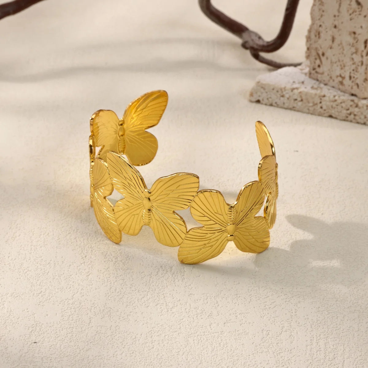 Classic Texture Geometric Open Bangle Bracelet For Women Stainless Steel Gold Color Exquisite Cuff Bracelet 2025 Hand Jewelry