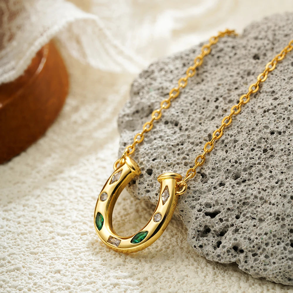 U-shaped element Horse's hoof Green Zircon Necklacelucky symbol embedded Zirconium Necklaces women's stainless steel Lady Jewelr