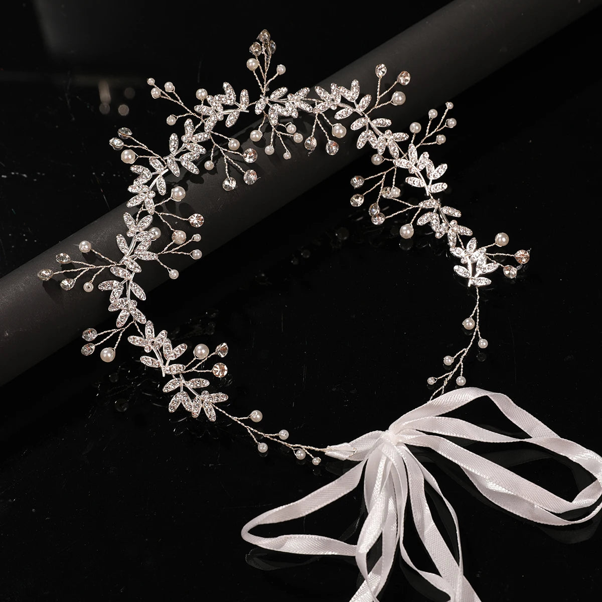 1 Piece of Hot-Selling Bridal Wedding Headbands in Europe and America, with Bead-Shaped Soft Chain Handmade Crystal Pearl Headband