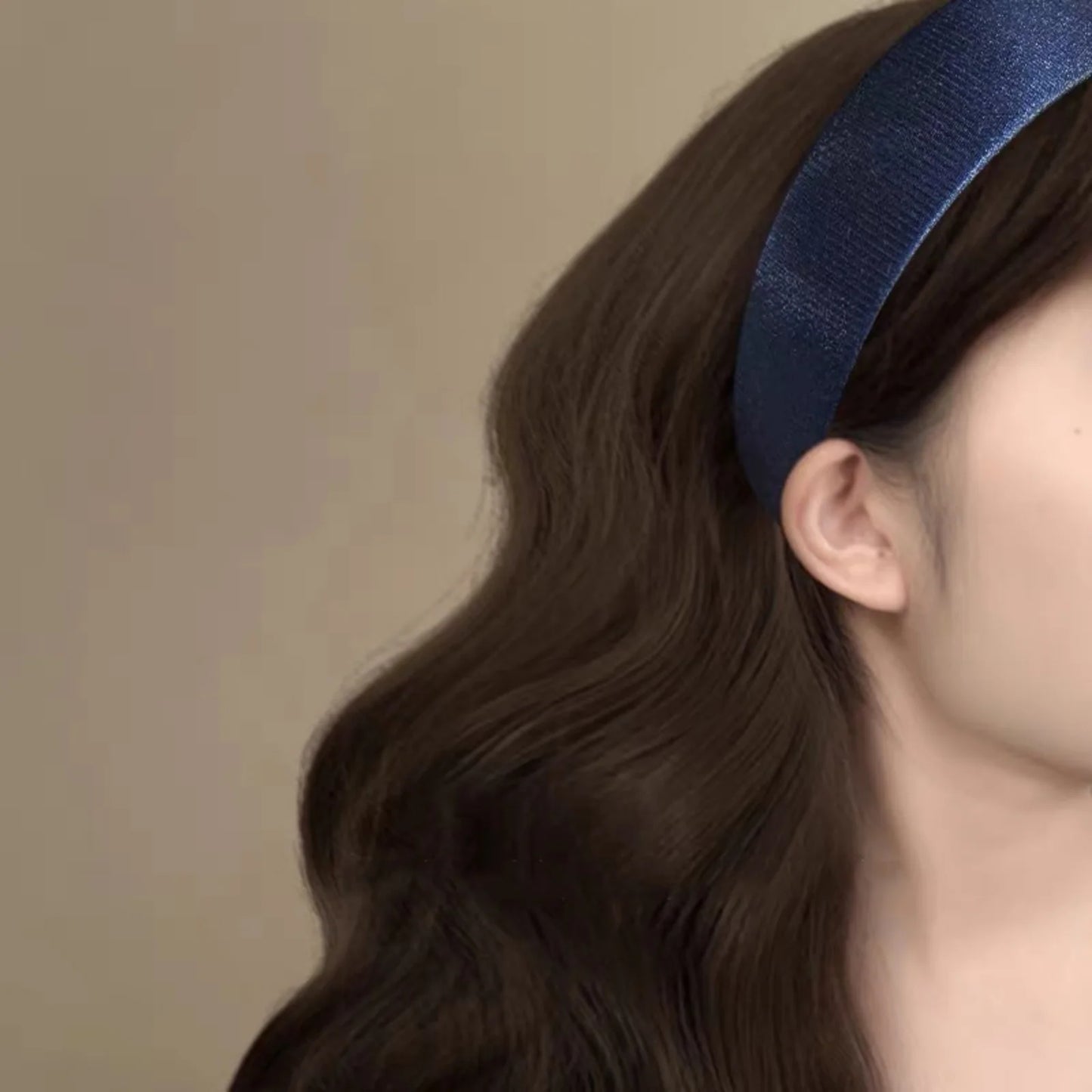 Blue Satin Shimmering Headband - Wide-Brim Retro Style for Autumn Winter