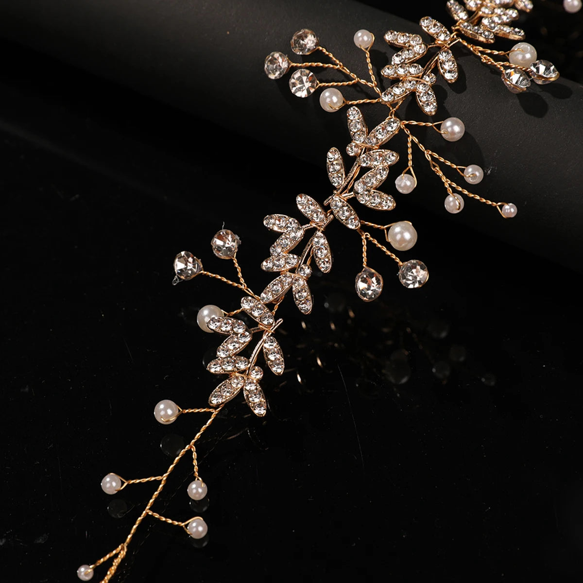 1 Piece of Hot-Selling Bridal Wedding Headbands in Europe and America, with Bead-Shaped Soft Chain Handmade Crystal Pearl Headband