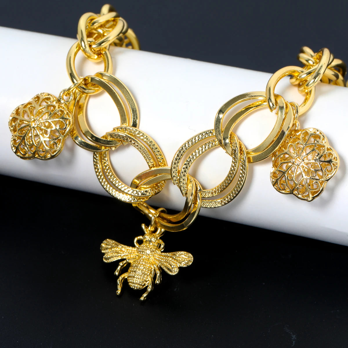 Sunny Jewelry Fashion Gold Plated Charm Bracelets For Women Hand Chains Link Chain Bee & Flower Pendants Bracelet Party Gifts