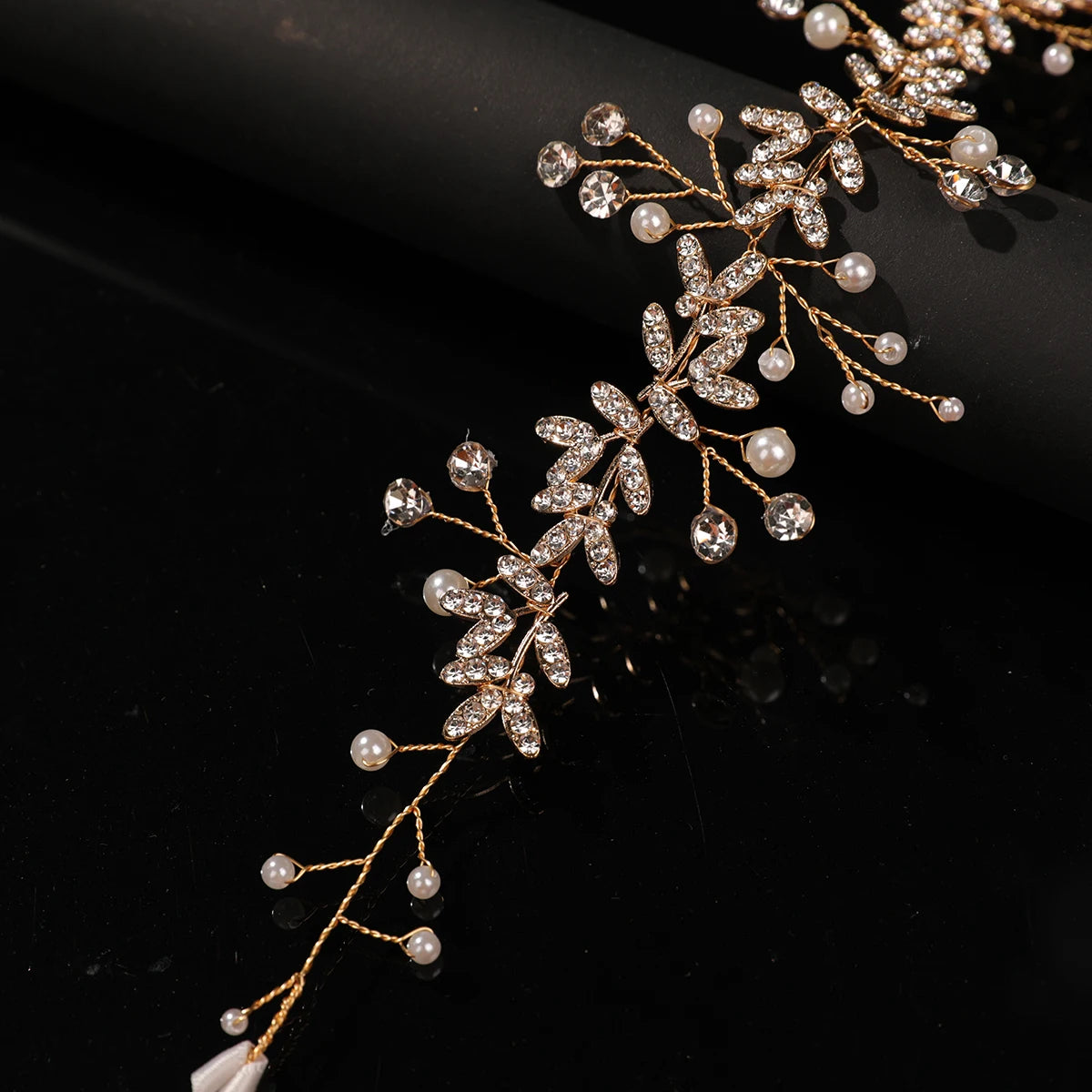 1 Piece of Hot-Selling Bridal Wedding Headbands in Europe and America, with Bead-Shaped Soft Chain Handmade Crystal Pearl Headband