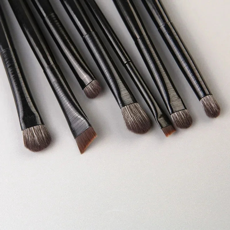 Natural Eye Makeup Brushes Set Eyeshadow Brush Eyebrow Contour Eyeliner Brush Women Eyes Cosmetic Blending Detail Make Up Tools