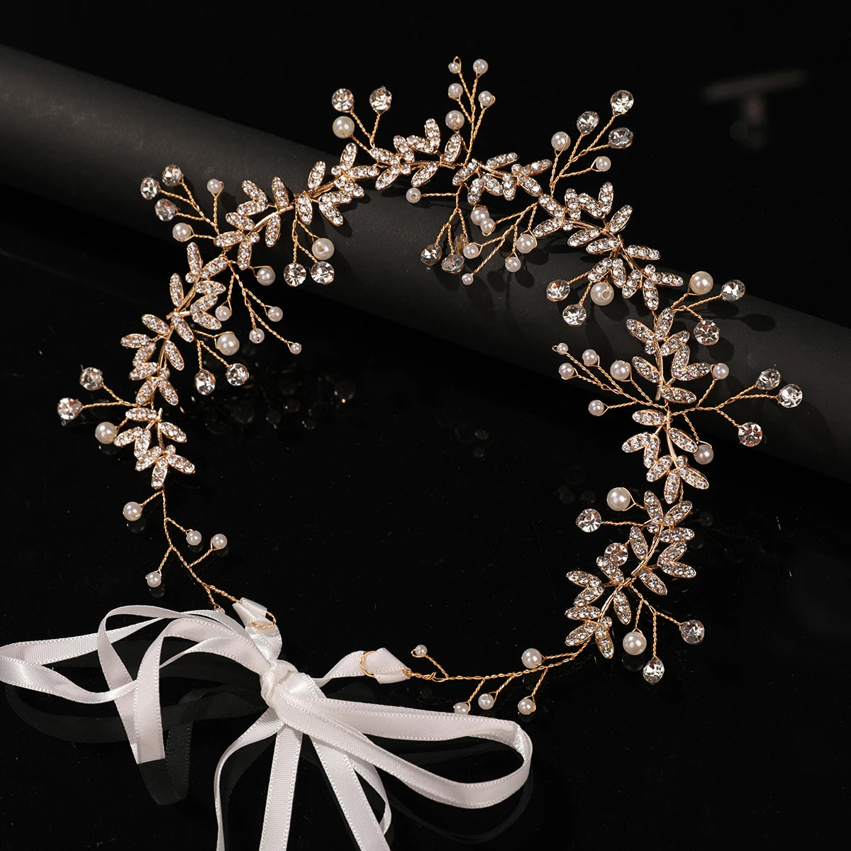 1 Piece of Hot-Selling Bridal Wedding Headbands in Europe and America, with Bead-Shaped Soft Chain Handmade Crystal Pearl Headband
