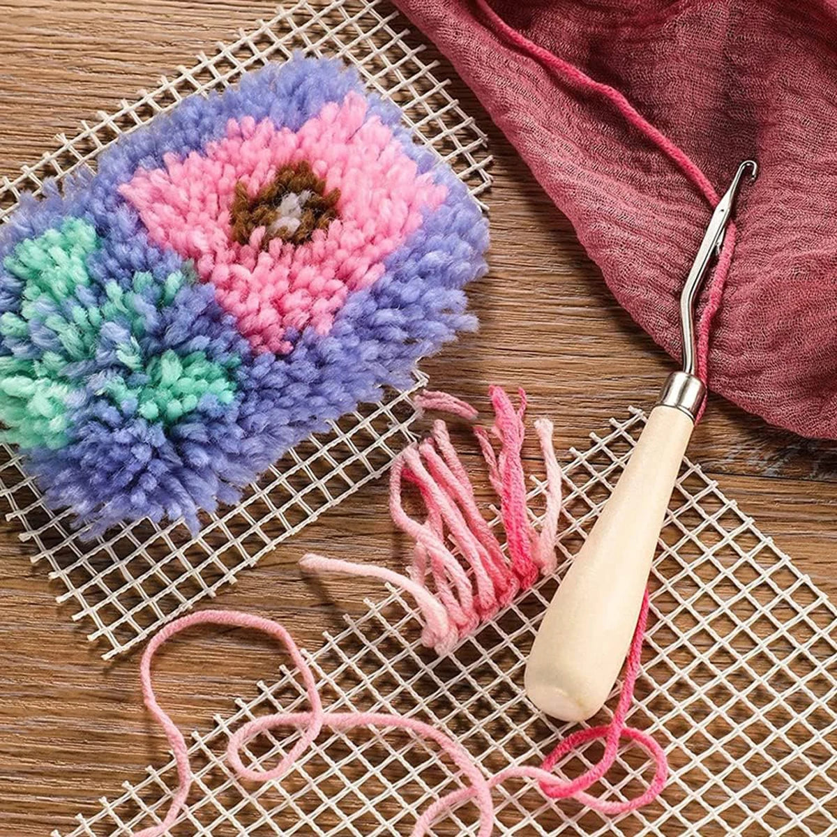 Latch Hook Crochet Needle - Wooden Dreadlocks Hair Extension Tool