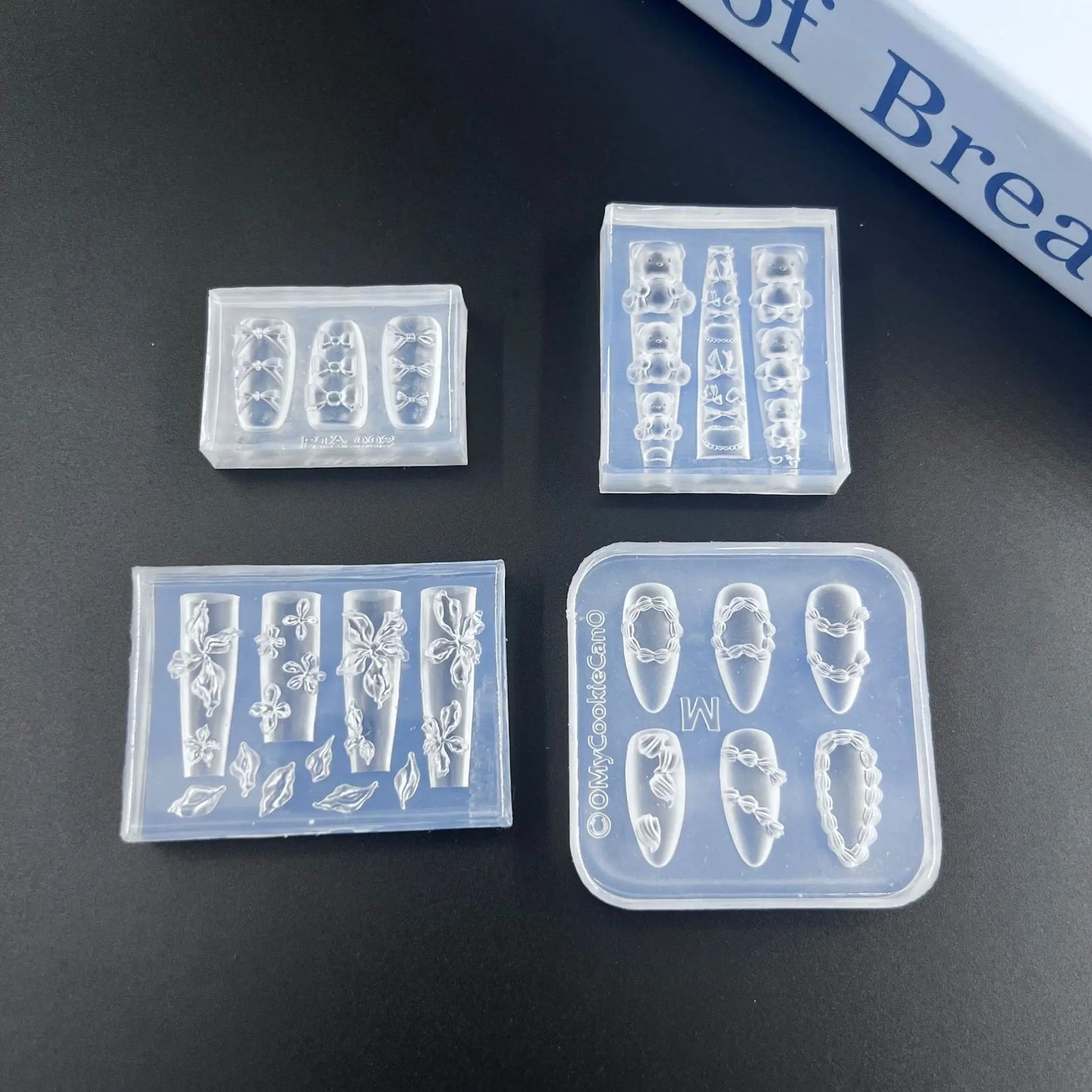 New 1PCS Devil's Flower Nail Art Mold 3D Carving Curved Lily Flower Transparent Nail Art Decorations DIY Silicone Template