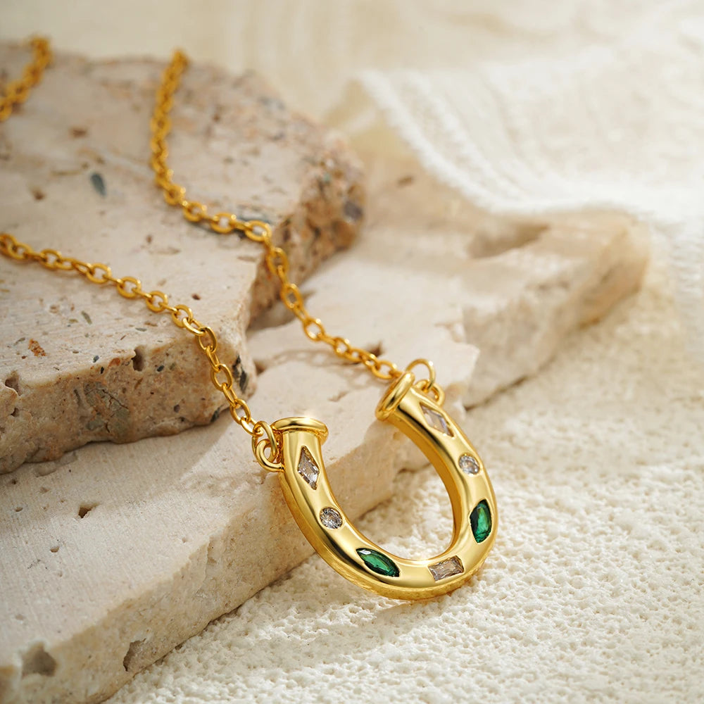 U-shaped element Horse's hoof Green Zircon Necklacelucky symbol embedded Zirconium Necklaces women's stainless steel Lady Jewelr