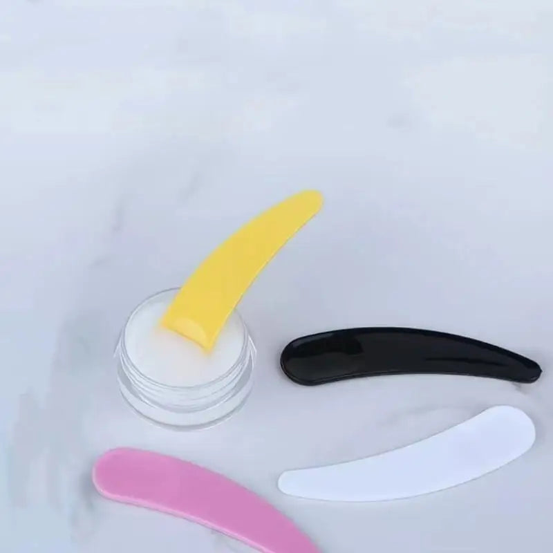 100 Pcs Beauty Makeup Sticks Mud Mixing Disposable Tools Facial Mask Stick Cosmetic Spatula Crescent Spoon DIY Face Mask Spoon